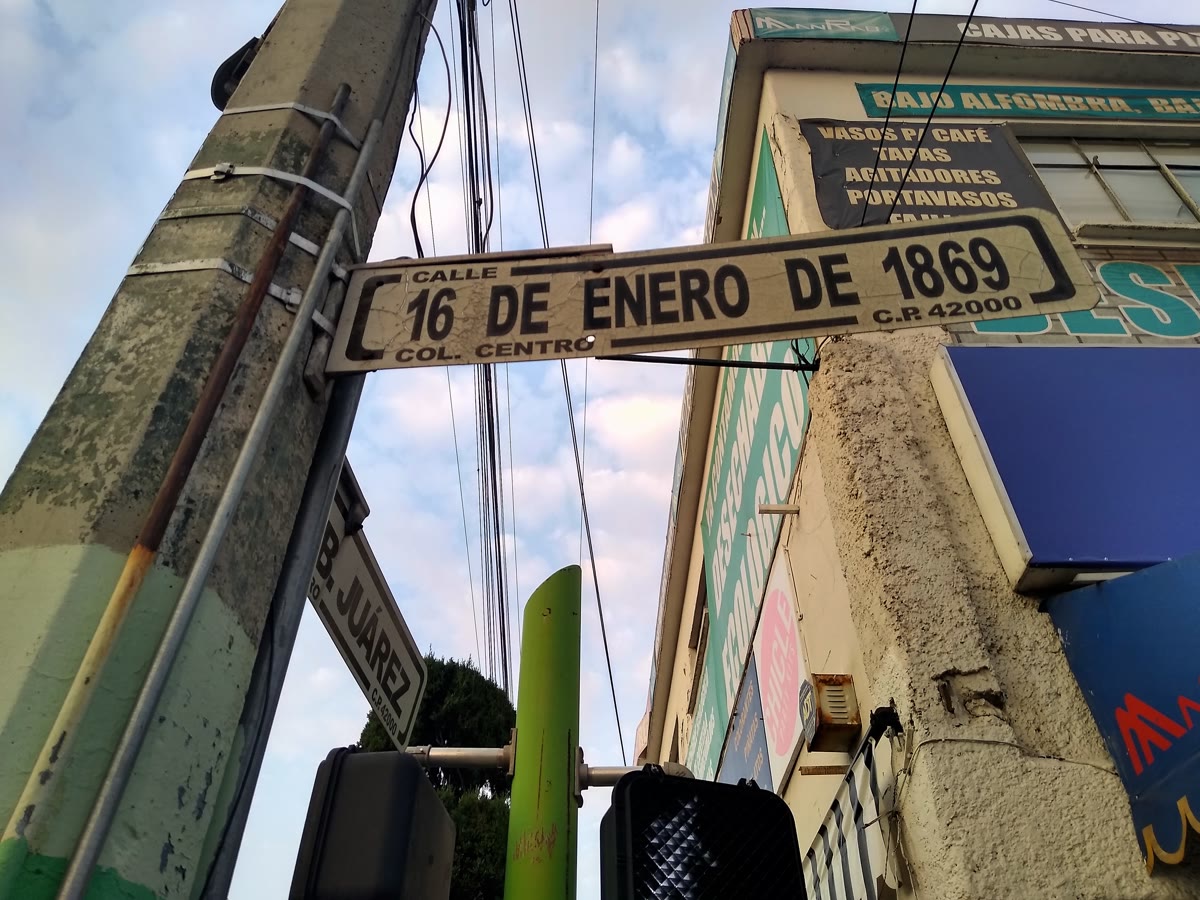 Calle 16 de enero de 1869 en el centro histórico de Pachuca — vialidad donde se realizaron observaciones de movilidad